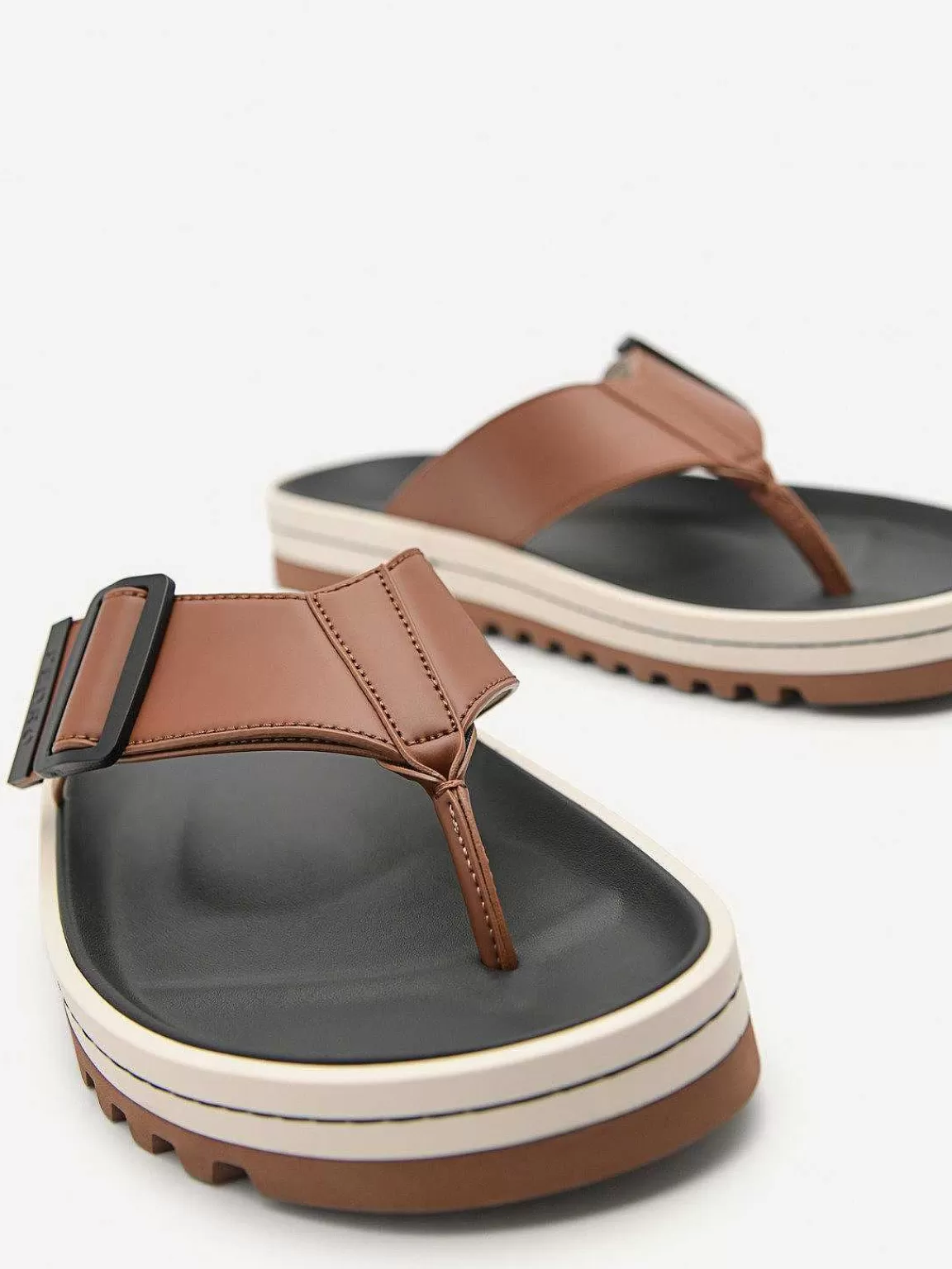PEDRO Sandals<George Thong Sandals