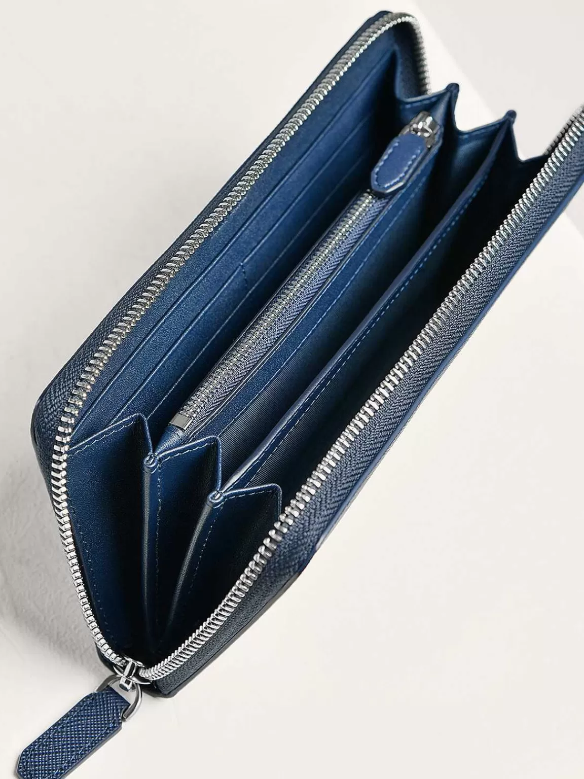 PEDRO Wallets<Oliver Embossed Leather Zip-Around Wallet