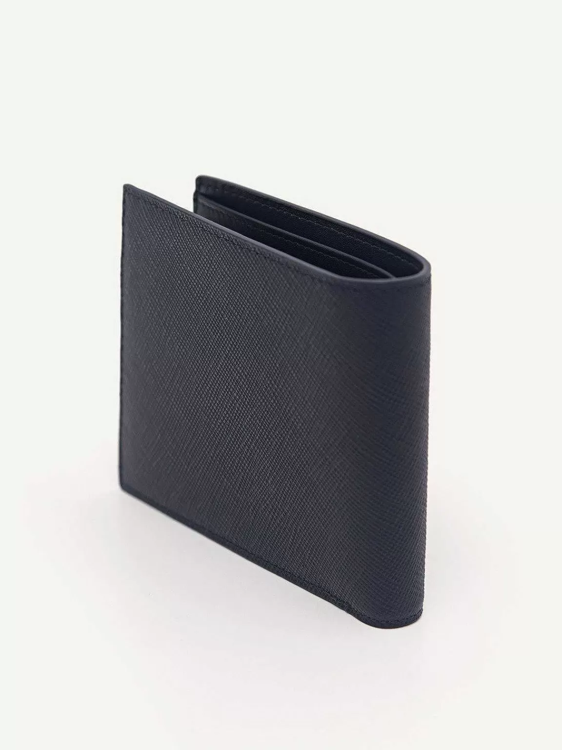 PEDRO Wallets<Oliver Leather Bi-Fold Wallet With Insert
